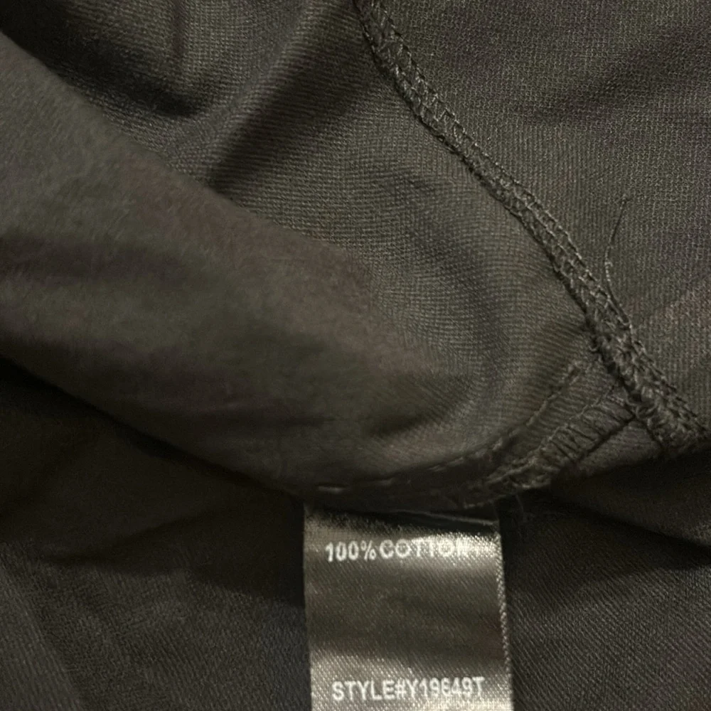 Black Finley Flutter Sleeve Dress
POMANDER PLACE - Picture 11 of 14